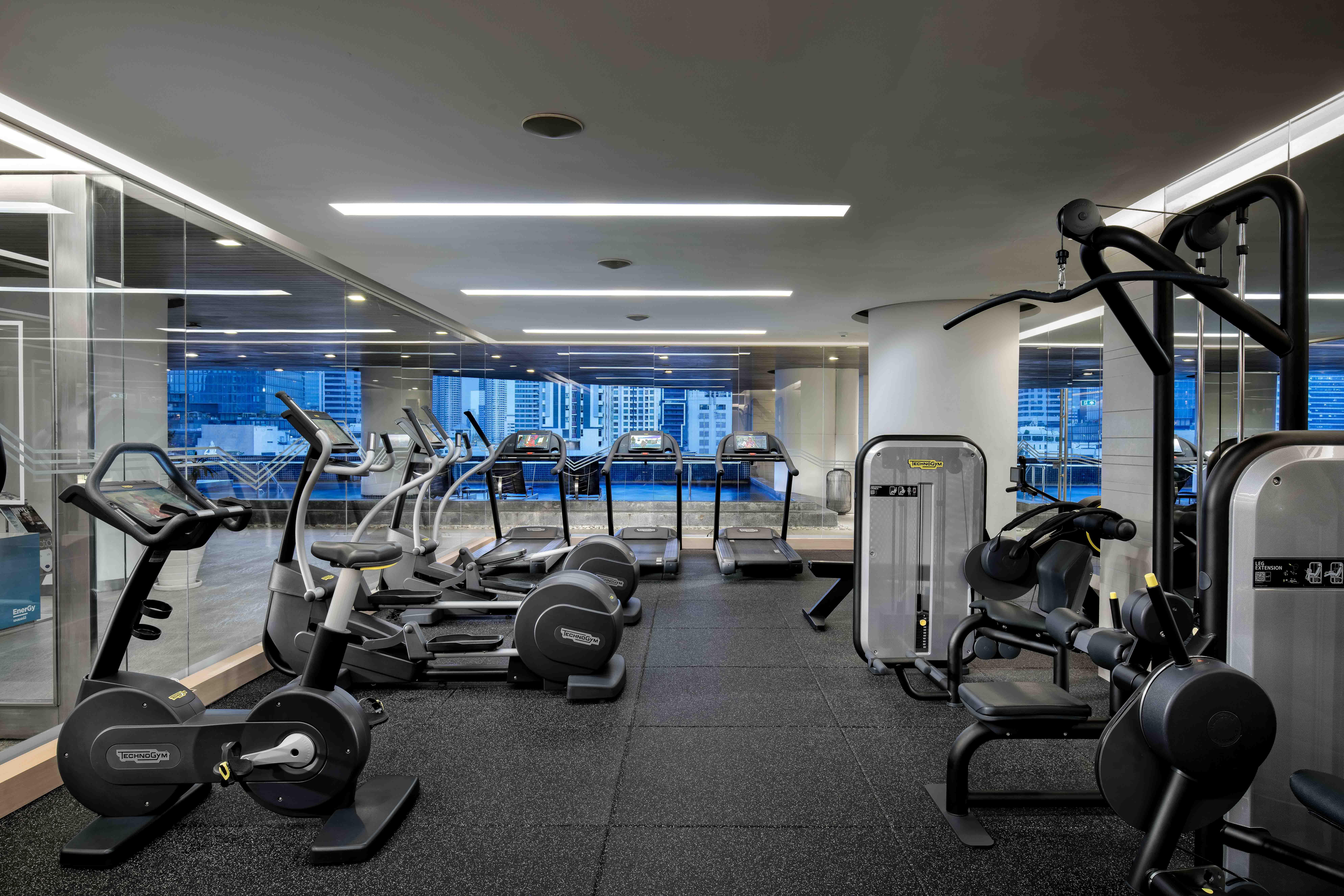 Pullman Bangkok Hotel G Exteriér fotografie The gym at The Hari